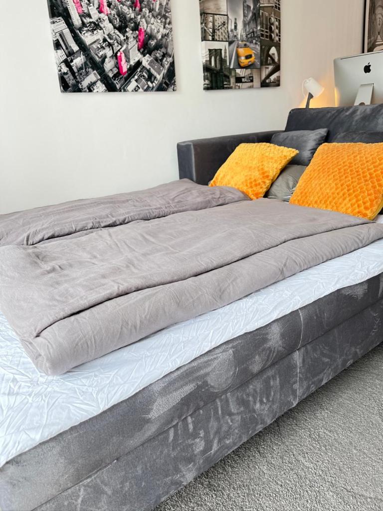 Living At Saarpartments -Adultsonly- 2 Bedrooms, Kitchen- Business & Holiday Apartments For Long- And Short Term Stay, 3 Min To Train-Station, Secure E-Bike Parking! Saarbrücken Exterior foto